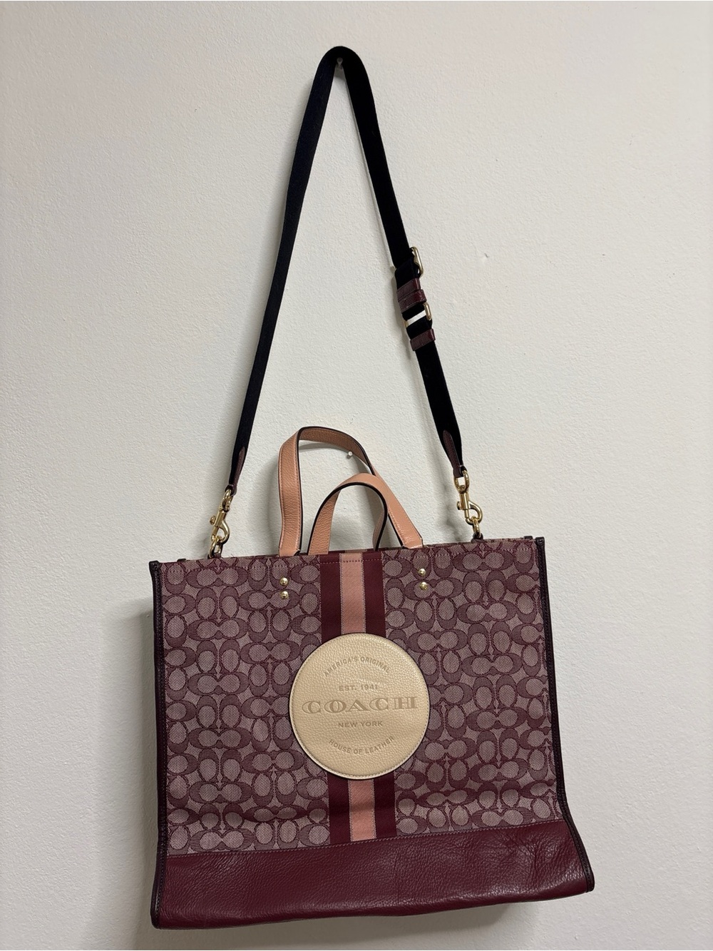 COACH Dempsey Tote 40 Perfect Condition